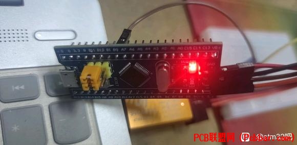 sTm32C8T6LEDҪ-4.jpg